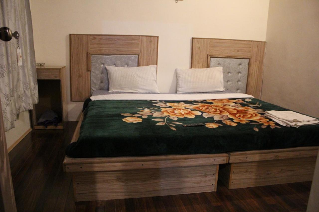 Baltit Heritage Inn Karimabad  Exterior photo